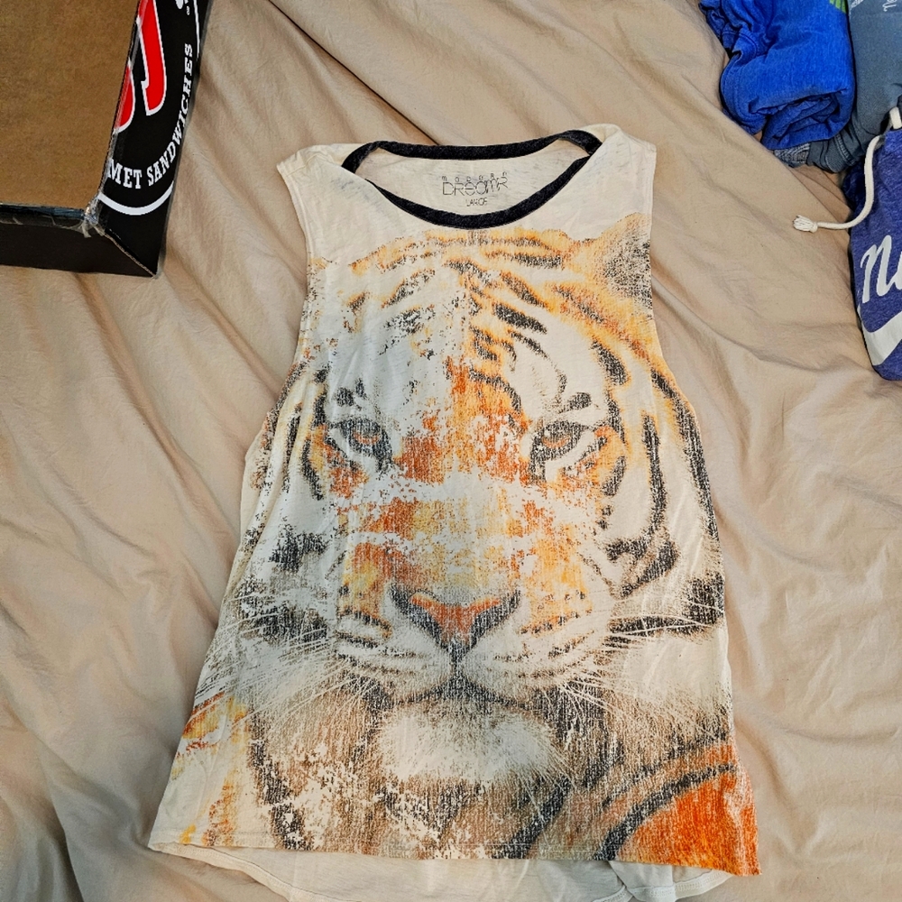 Modern Dreamweaver tiger tank